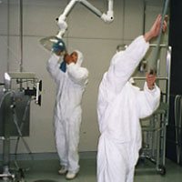 究極の清掃「クリーンルーム清掃」